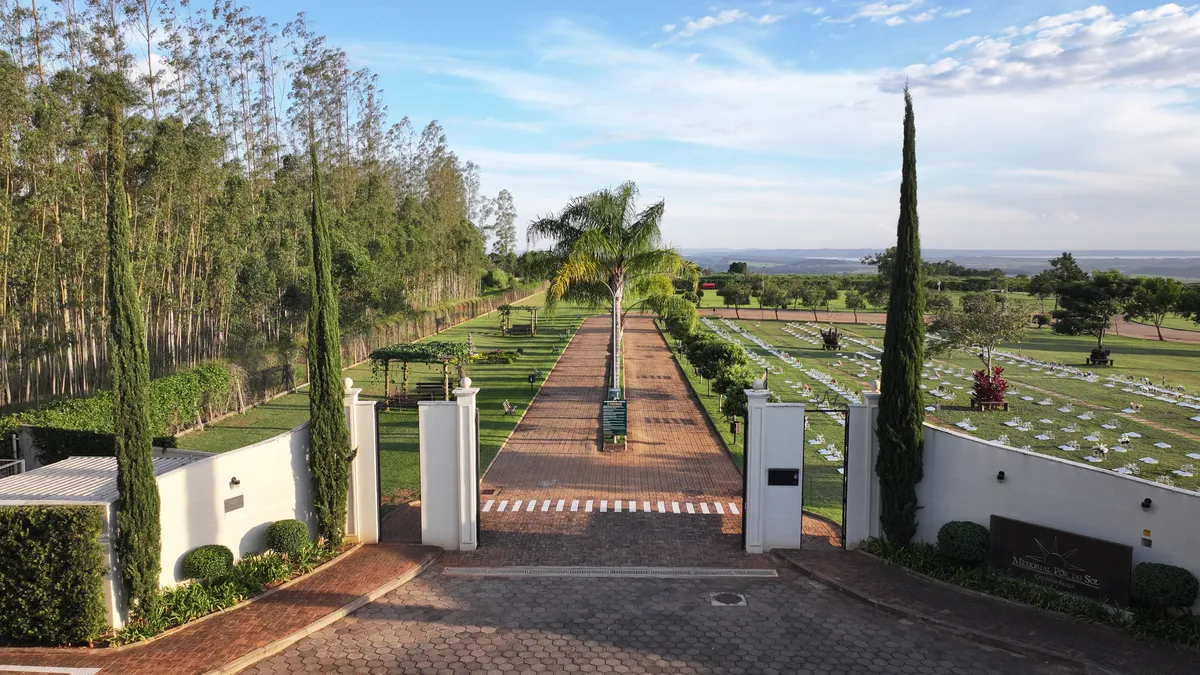 Infraestrutura acolhedora do Cemitério e Crematório FUNSA